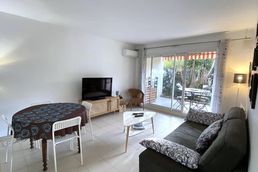 Rabiac - Charming 1 Bedroom With Private Garden Antibes Esterno foto